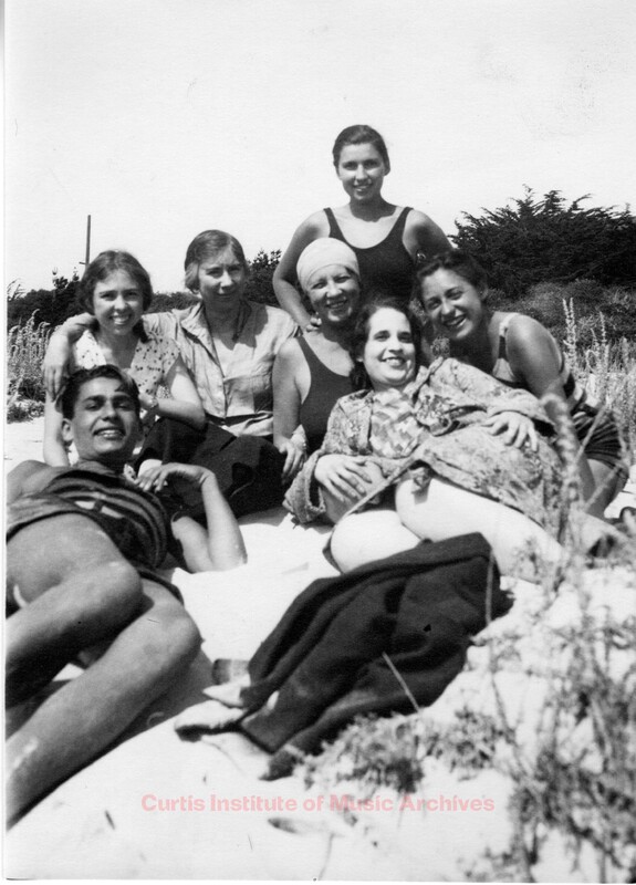 Lea Luboshutz and students at the beach